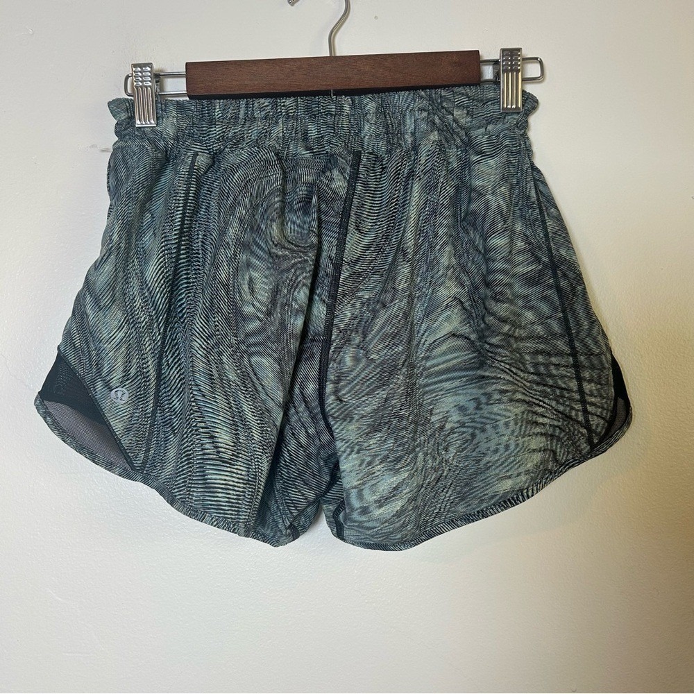 Lululemon Speed Up High Rise Short Size 8 - Picture 5 of 6